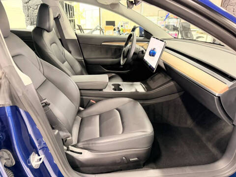 2023 Tesla Model 3 Performance