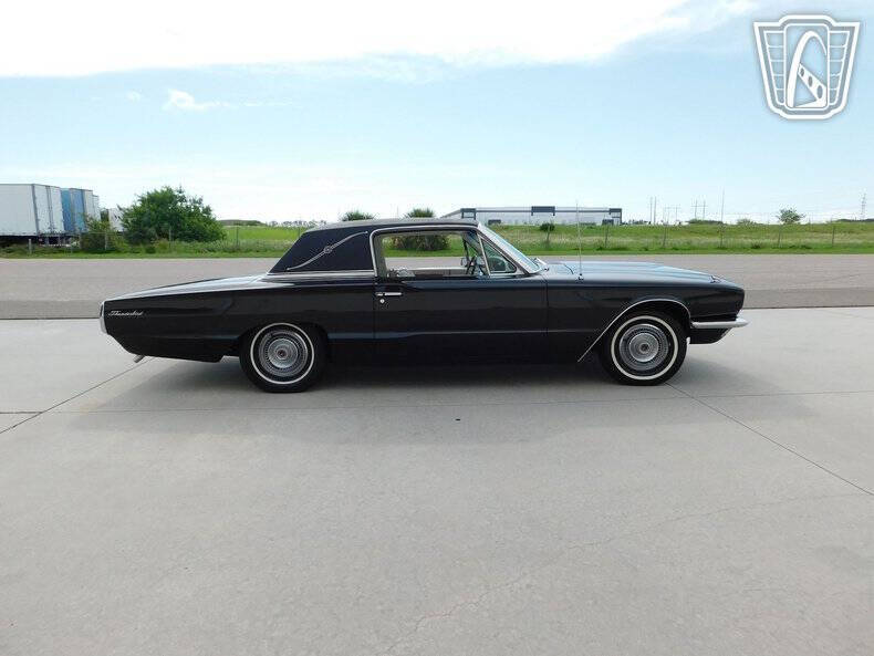 1966 Ford Thunderbird