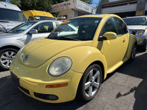 2006 Volkswagen New Beetle for sale at Deleon Mich Auto Sales in Yonkers NY