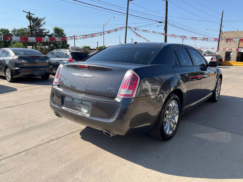 2014 Chrysler 300 C