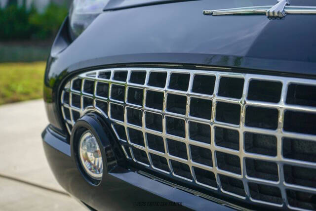 2002 Ford Thunderbird Deluxe