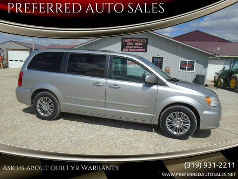 2015 Chrysler Town and Country for sale at PREFERRED AUTO SALES in Lockridge IA