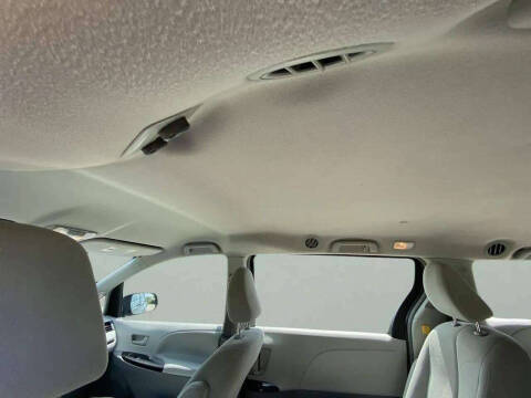 2012 Toyota Sienna Base 7-Passenger