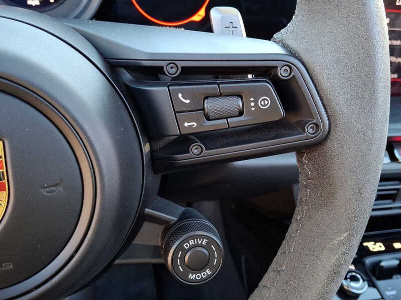 2022 Porsche 911 Carrera 4 GTS