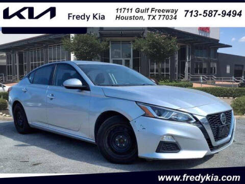 2020 Nissan Altima for sale at FREDYS CARS FOR LESS in Houston TX