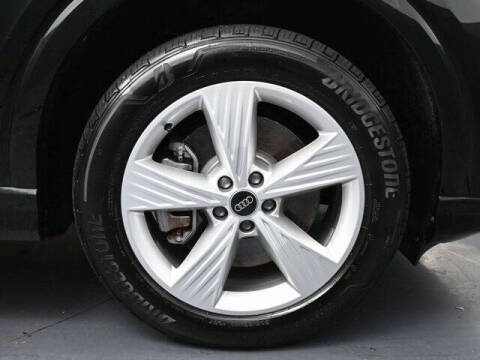 2024 Audi Q4 e-tron quattro Premium 50