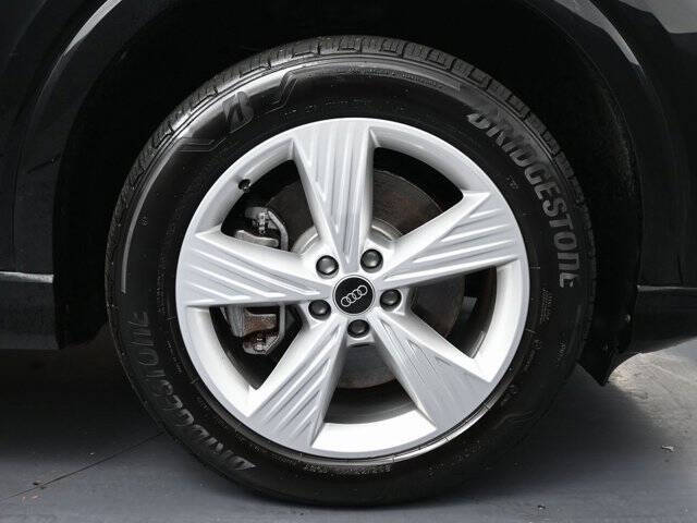 2024 Audi Q4 e-tron quattro Premium 50