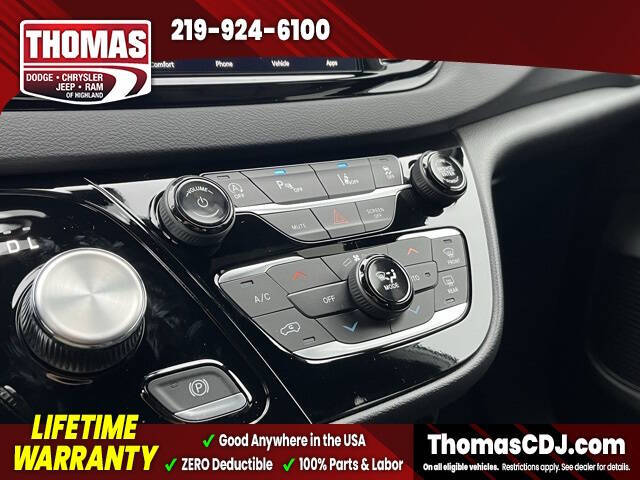 2026 Chrysler Voyager LX