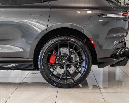 2026 Aston Martin DBX 707