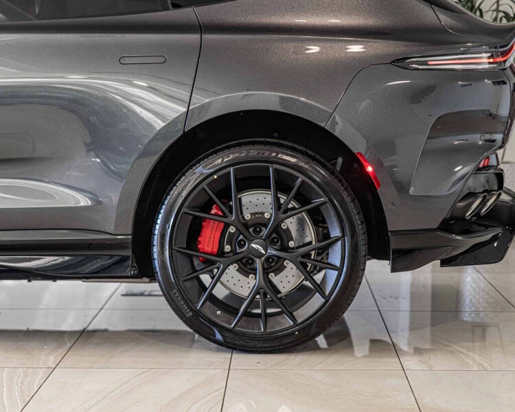 2026 Aston Martin DBX 707