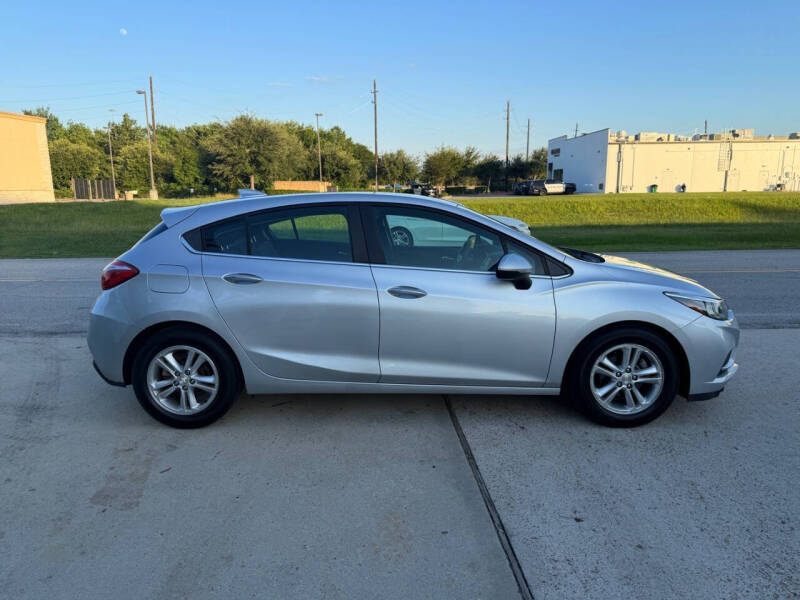 2017 Chevrolet Cruze LT Auto