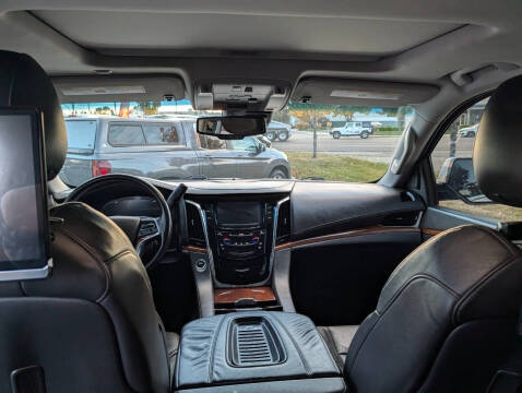 2016 Cadillac Escalade ESV Luxury Collection