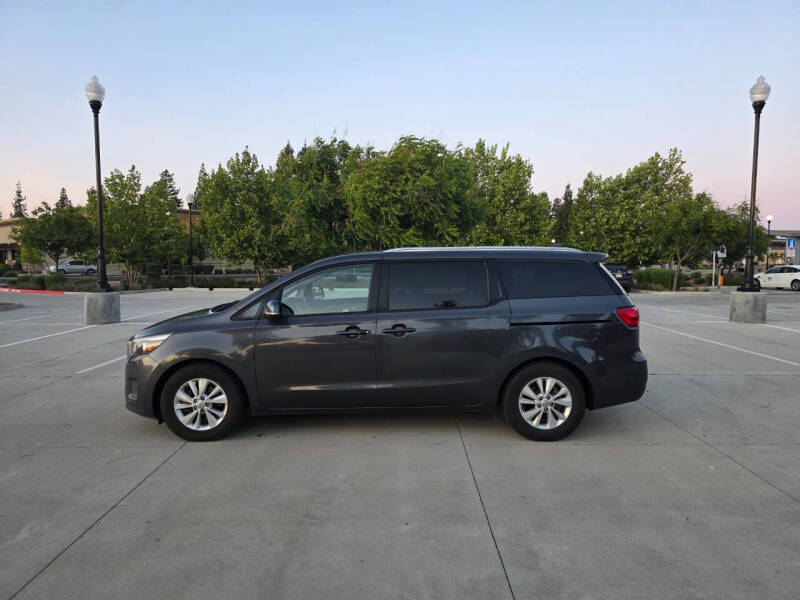 2017 Kia Sedona LX