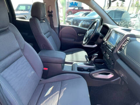 2022 Nissan Frontier SV