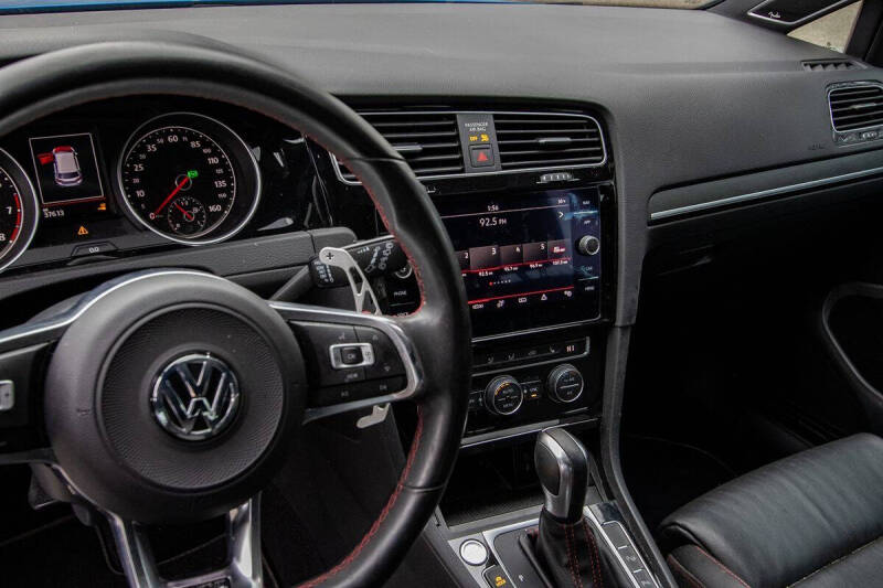 2021 Volkswagen Golf GTI SE