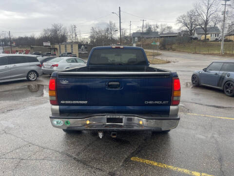 2000 Chevrolet Silverado 1500 LS