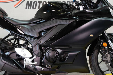 2023 Yamaha YZF-R3 ABS