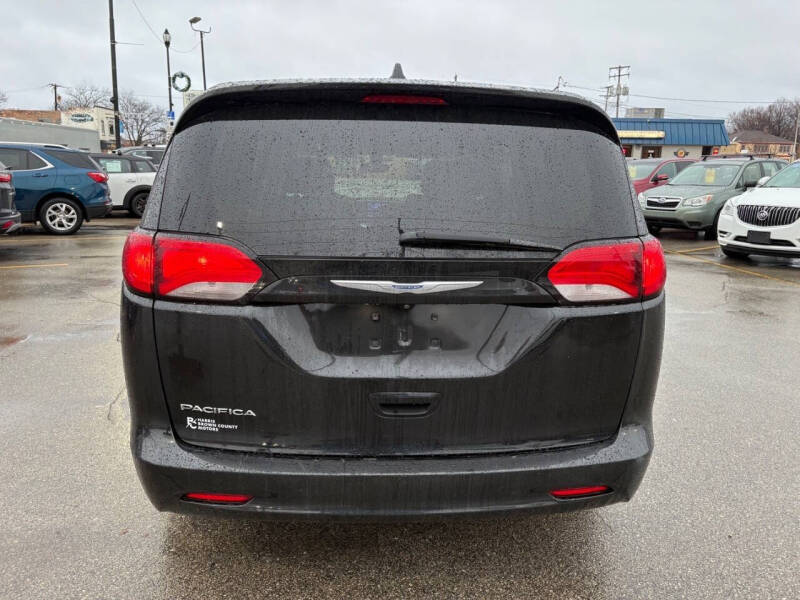 2017 Chrysler Pacifica Touring