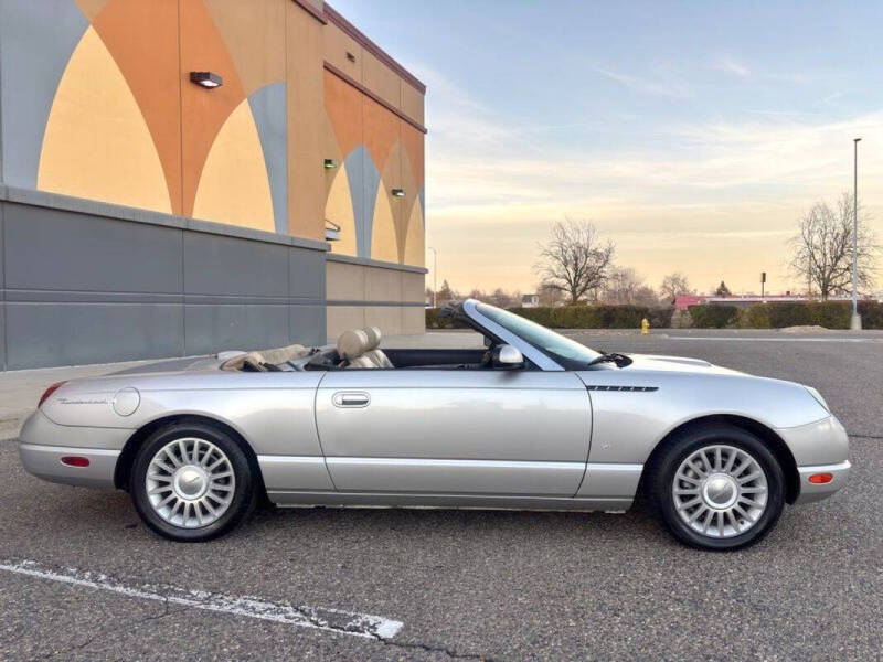 2004 Ford Thunderbird Deluxe