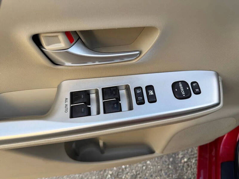2012 Toyota Prius v