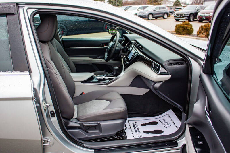 2019 Toyota Camry LE