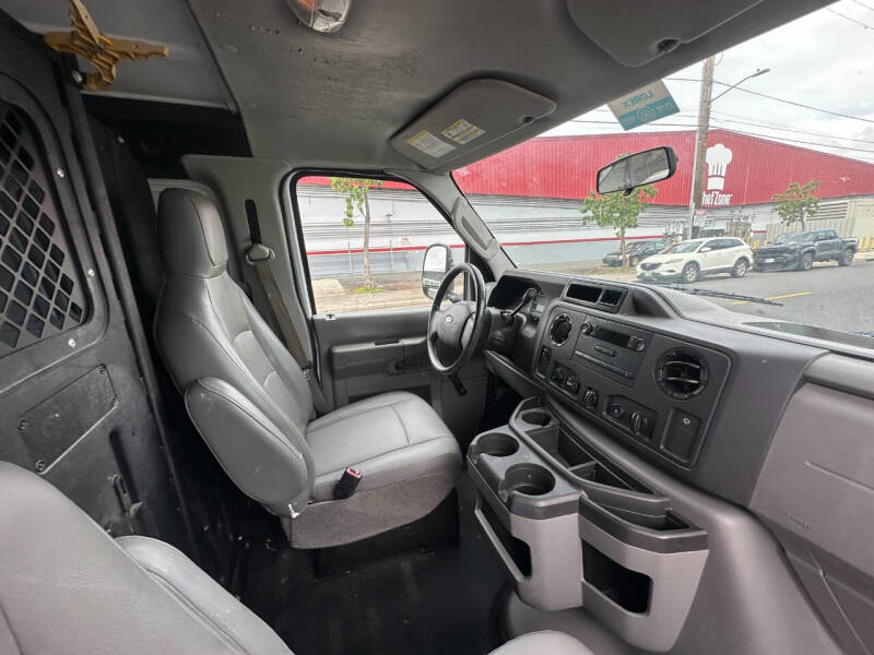 2014 Ford E-Series E-150