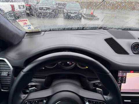 2021 Porsche Cayenne Turbo Coupe