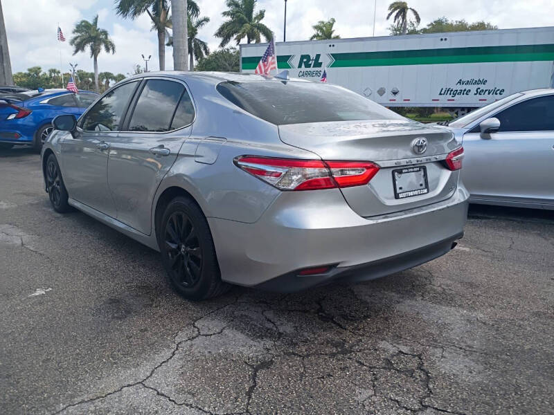 2019 Toyota Camry LE