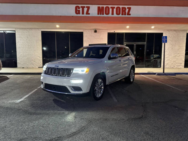 2018 Jeep Grand Cherokee Summit's photo