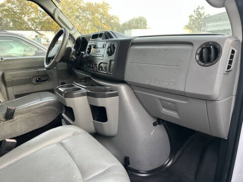 2012 Ford E-Series E-150 XL