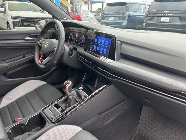 2024 Volkswagen Golf GTI 380 SE
