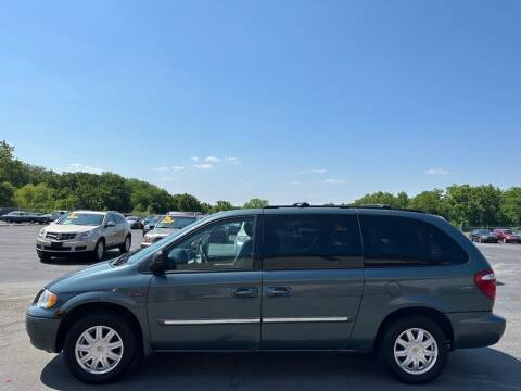 2007 Chrysler Town and Country for sale at CARS PLUS CREDIT in Independence MO