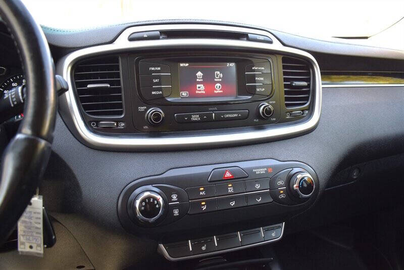 2016 Kia Sorento LX