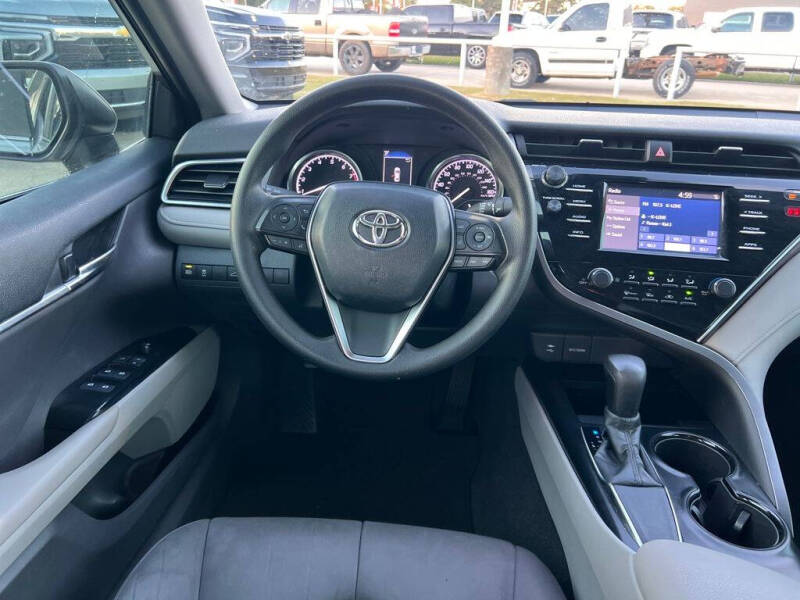 2018 Toyota Camry LE