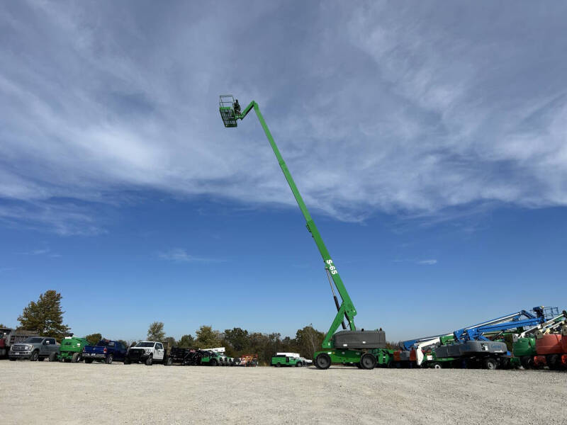 2014 Genie S-65 Boom / Manlift