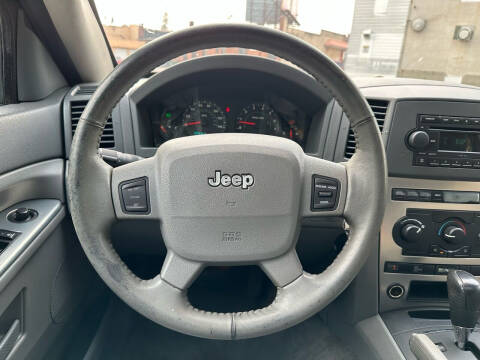 2005 Jeep Grand Cherokee Laredo