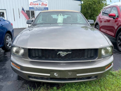 2005 Ford Mustang V6 Deluxe