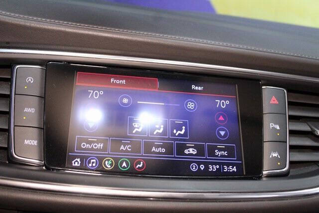 2022 Buick Enclave Essence