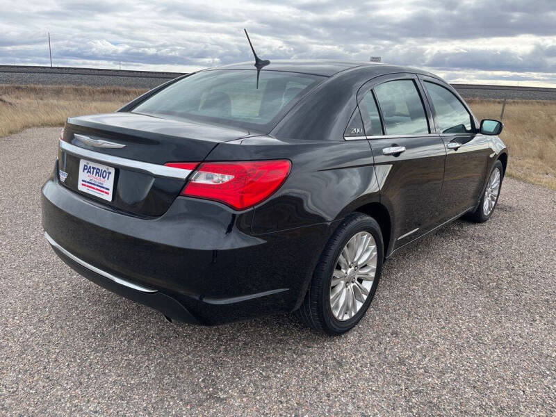 2011 Chrysler 200 Limited