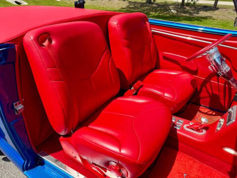 1948 Ford Super Deluxe