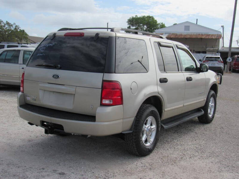 2004 Ford Explorer XLT