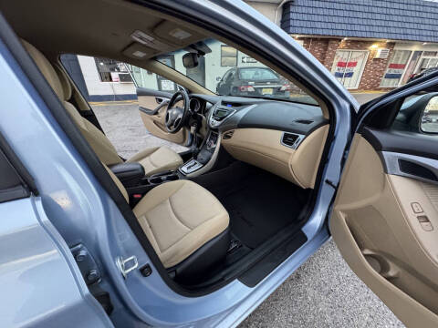 2012 Hyundai Elantra GLS