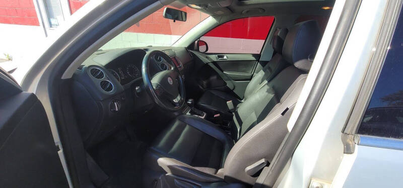 2010 Volkswagen Tiguan S 4Motion