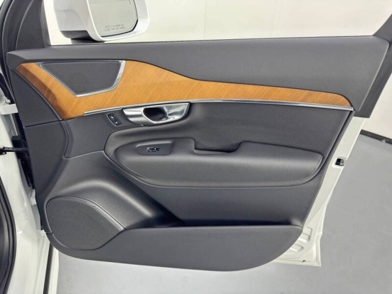 2021 Volvo XC90 Recharge T8 Inscription Expression 6P