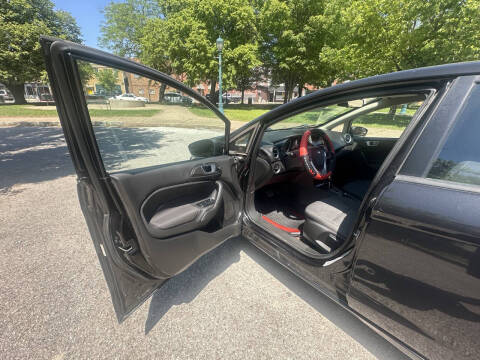 2014 Ford Fiesta SE