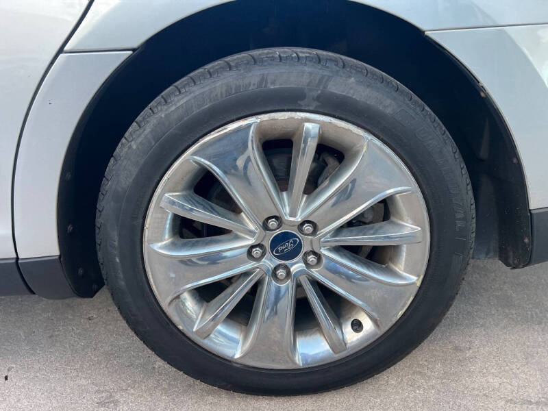 2011 Ford Taurus Limited