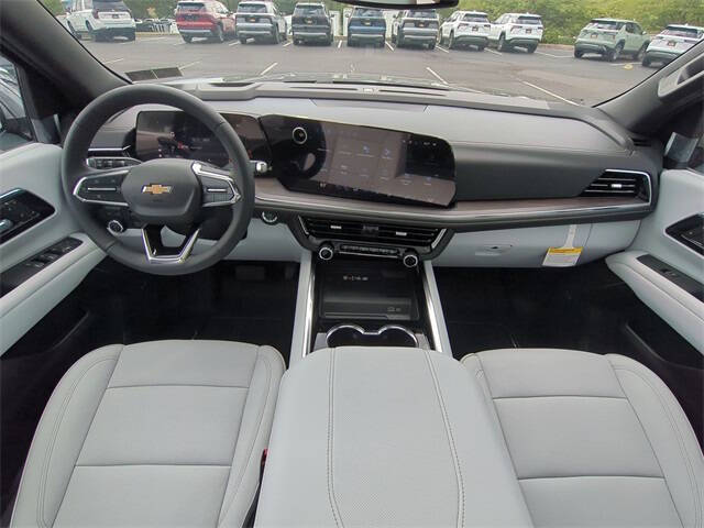 2025 Chevrolet Suburban Premier