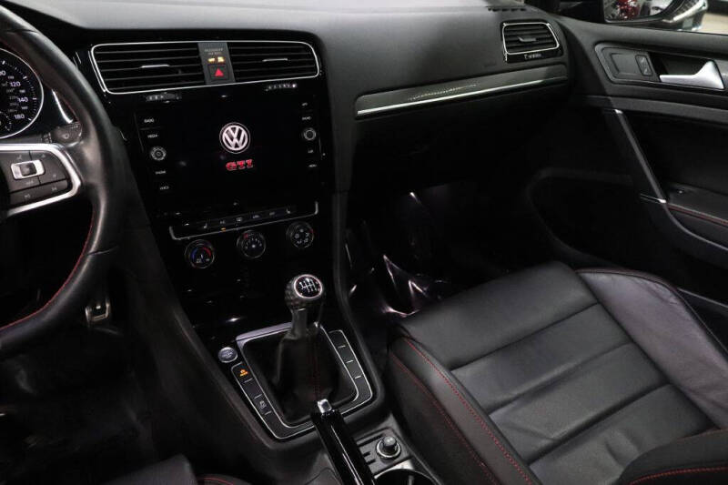 2019 Volkswagen Golf GTI S