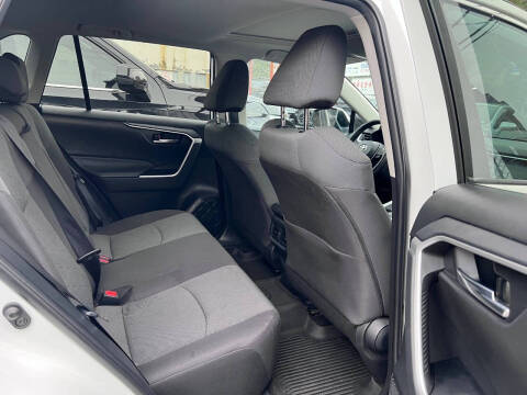 2022 Toyota RAV4 XLE