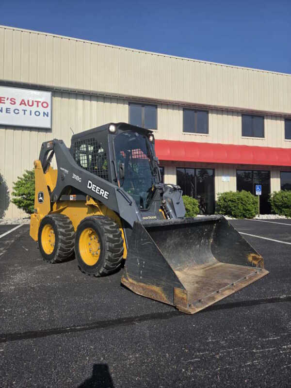 2019 John  Deere 318G